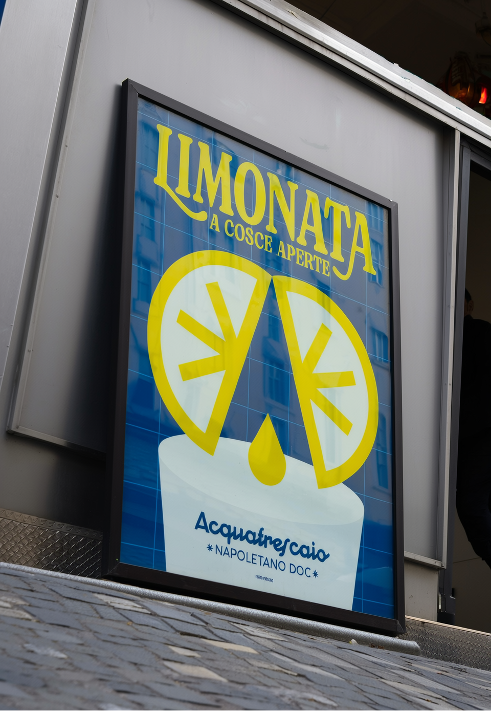 Limonata a cosce aperte